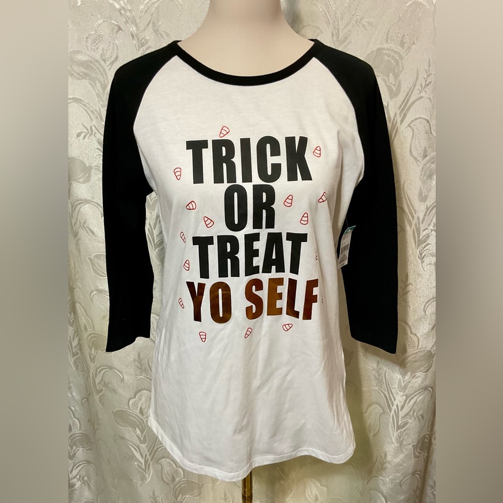 Joe Boxer Black & White Halloween Graphic Tee